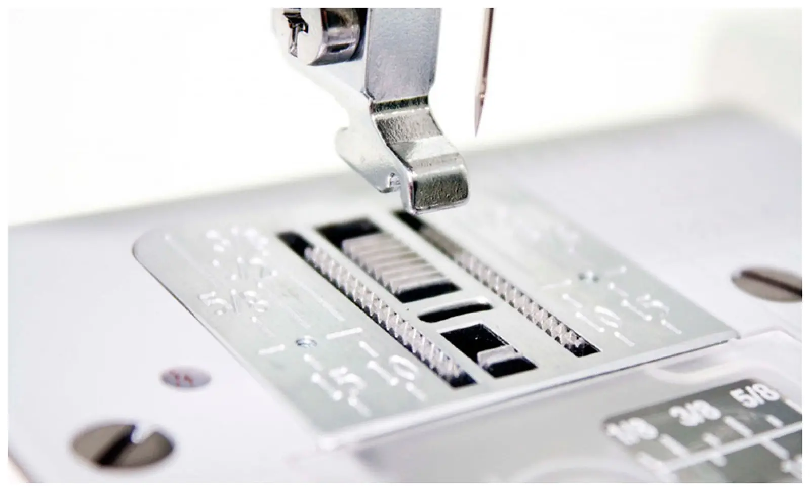 Швейная машина Janome EL120