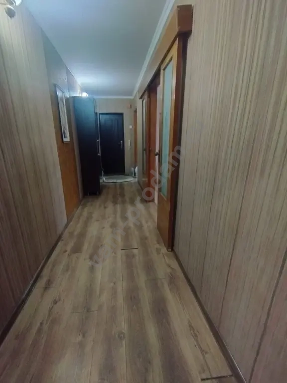 3-к. квартира, 61 м², 5/5 эт.