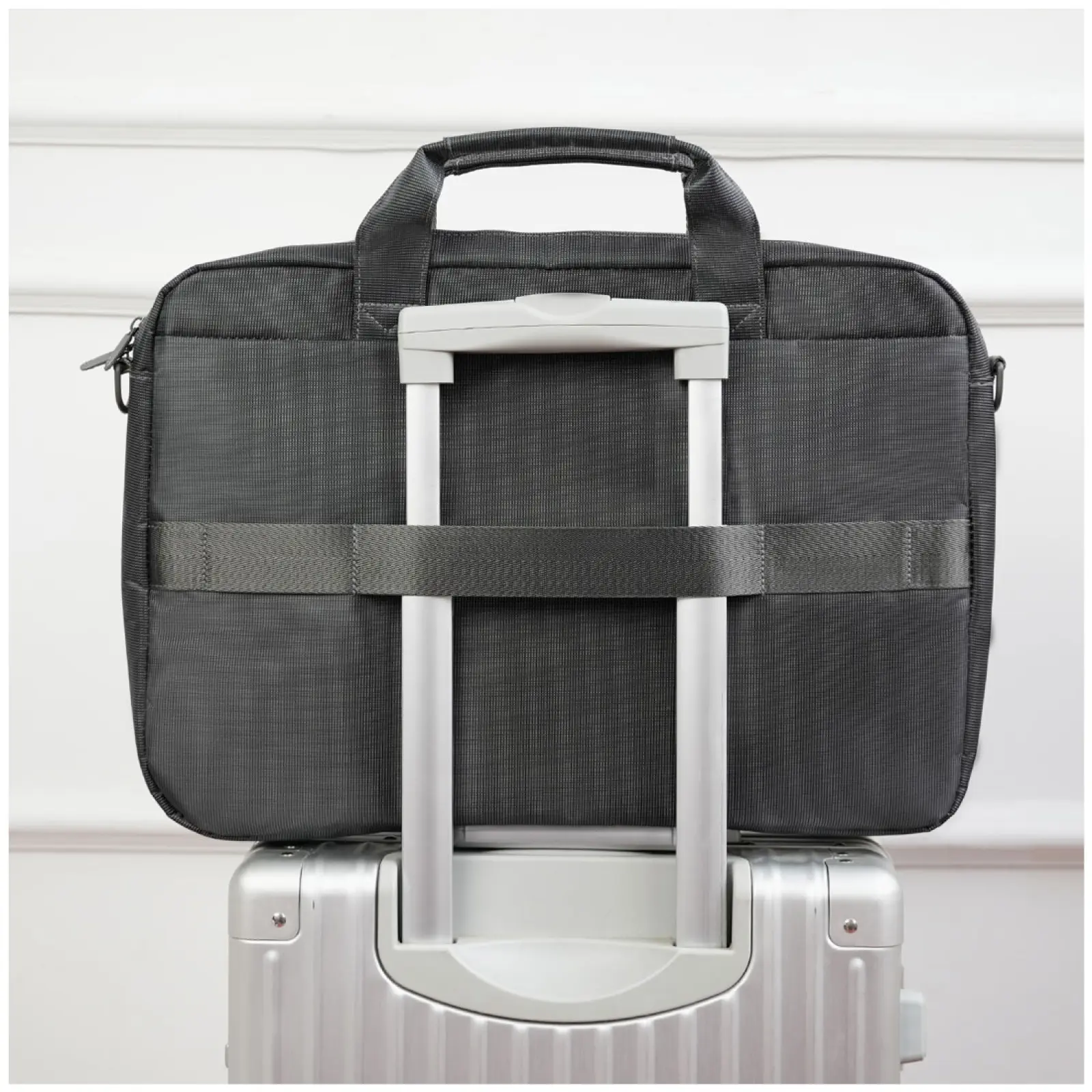 Сумка для ноутбука Lamark L247 Dark Grey 17.3