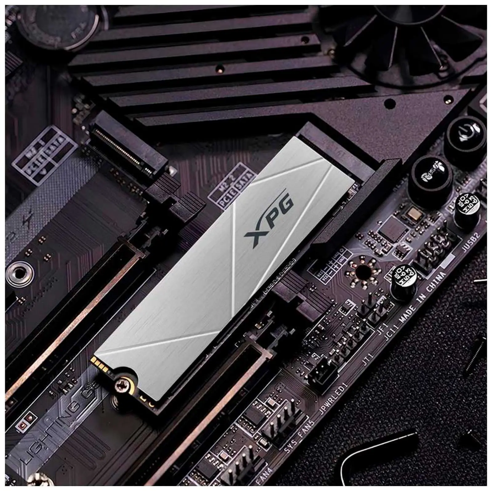 SSD накопитель Adata M.2 GAMMIX S60 BLADE 2048 ГБ PCIe 4.0 (AGAMMIXS60-2T-CS)