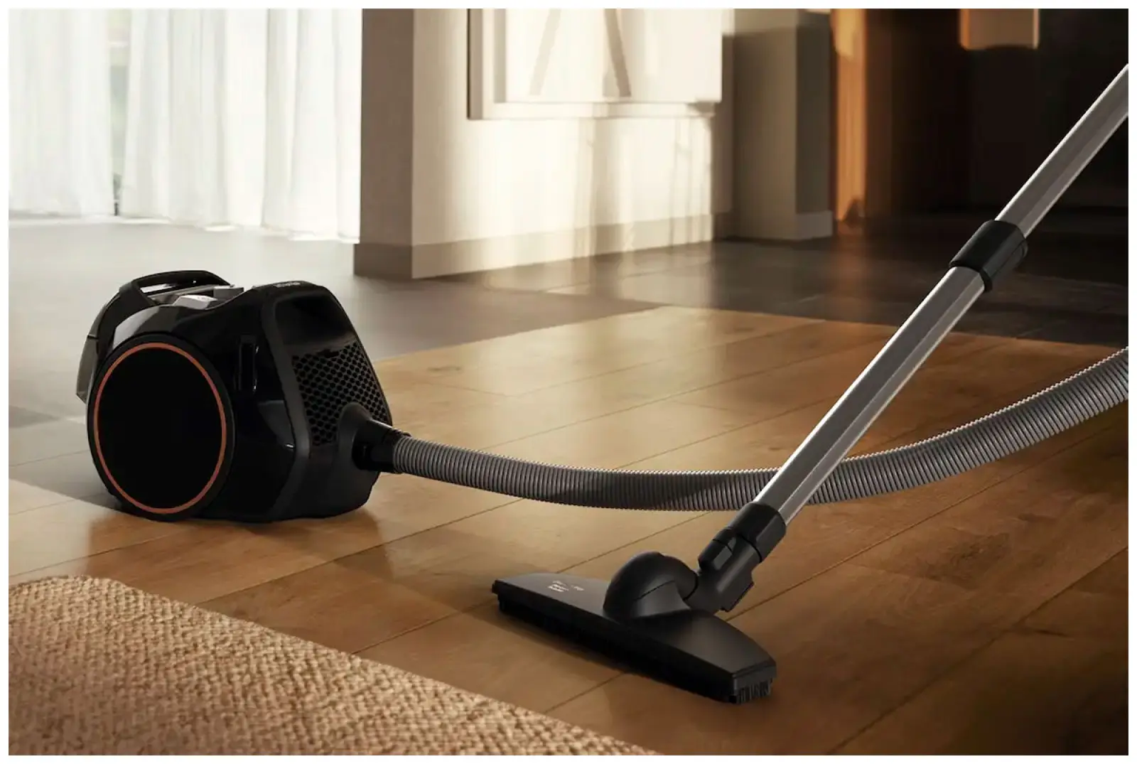 Пылесос напольный Miele CX1 125 Gala Edition Obsidian black
