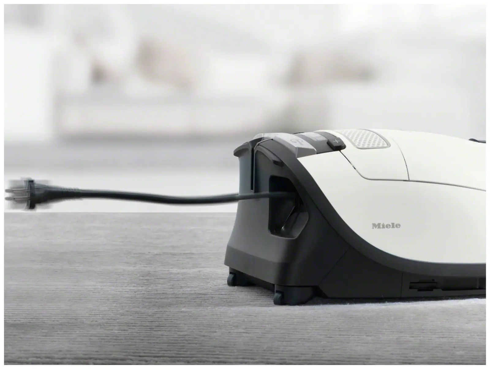 Пылесос напольный Miele Complete C3 Allergy