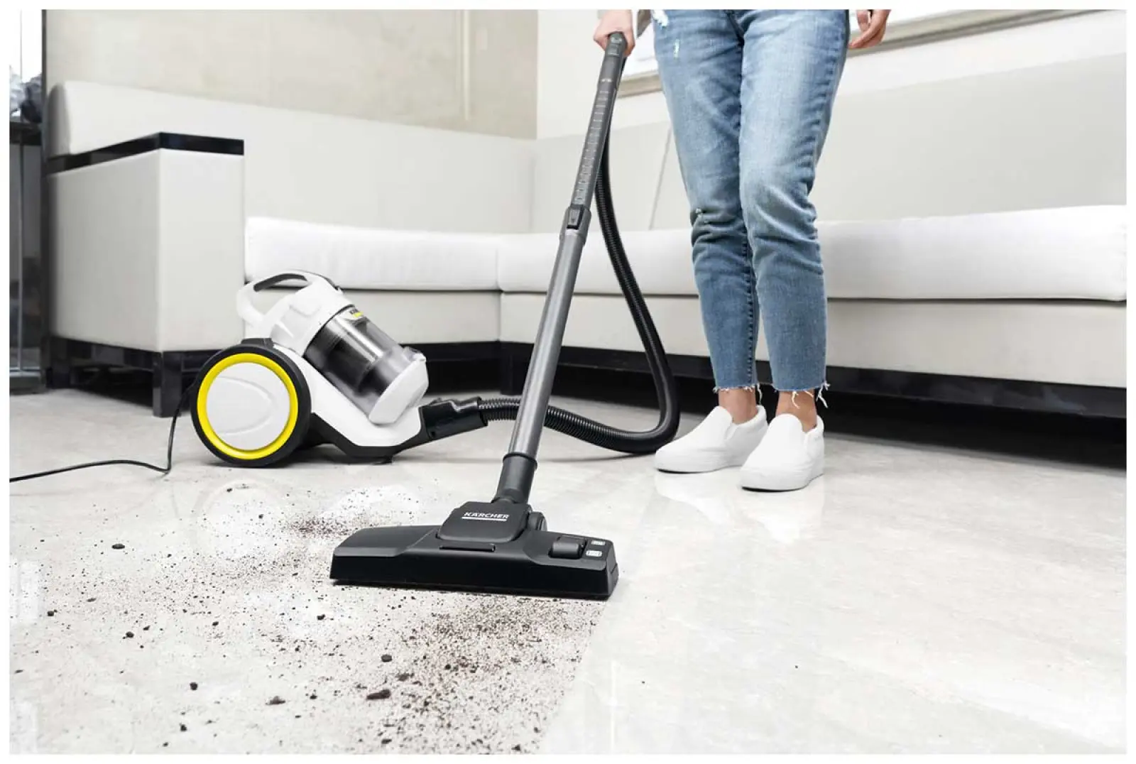 Пылесос напольный Karcher VC 3 Floor, белый (1.198-059.0)
