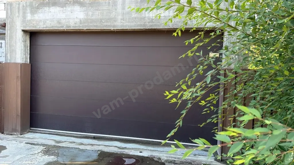 Гаражные секционные ворота от фирмы Steelway!