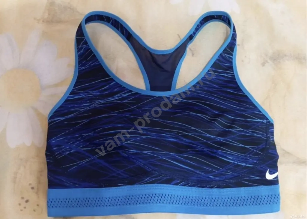 спортивный топ женский nike