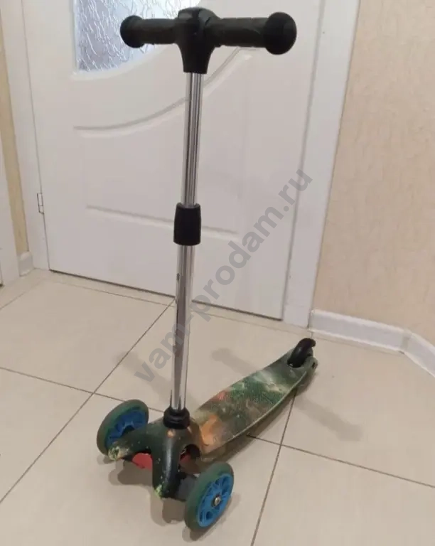 самокат трёхколёсный
