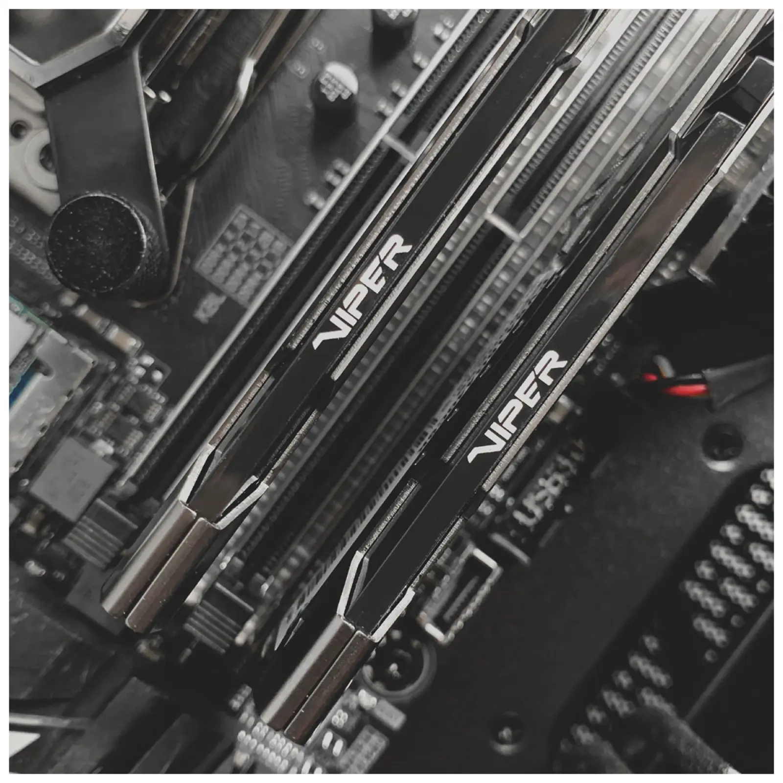Оперативная память Patriot Memory DDR4 32GB (2x16GB) 3600MHz Viper (PVS432G360C8K)