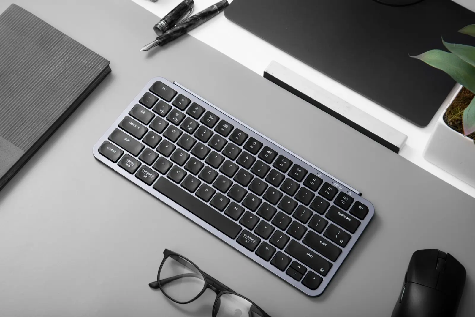 Беспроводная ультратонкая клавиатура Keychron B1 Pro, 77 клавиш, ножничные переключатели, цвет Space grey