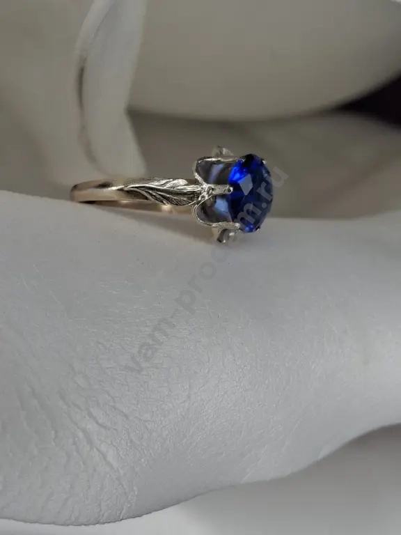 Серебряное кольцоТюльпашвставка синий корунд ☆875 проба ссср
