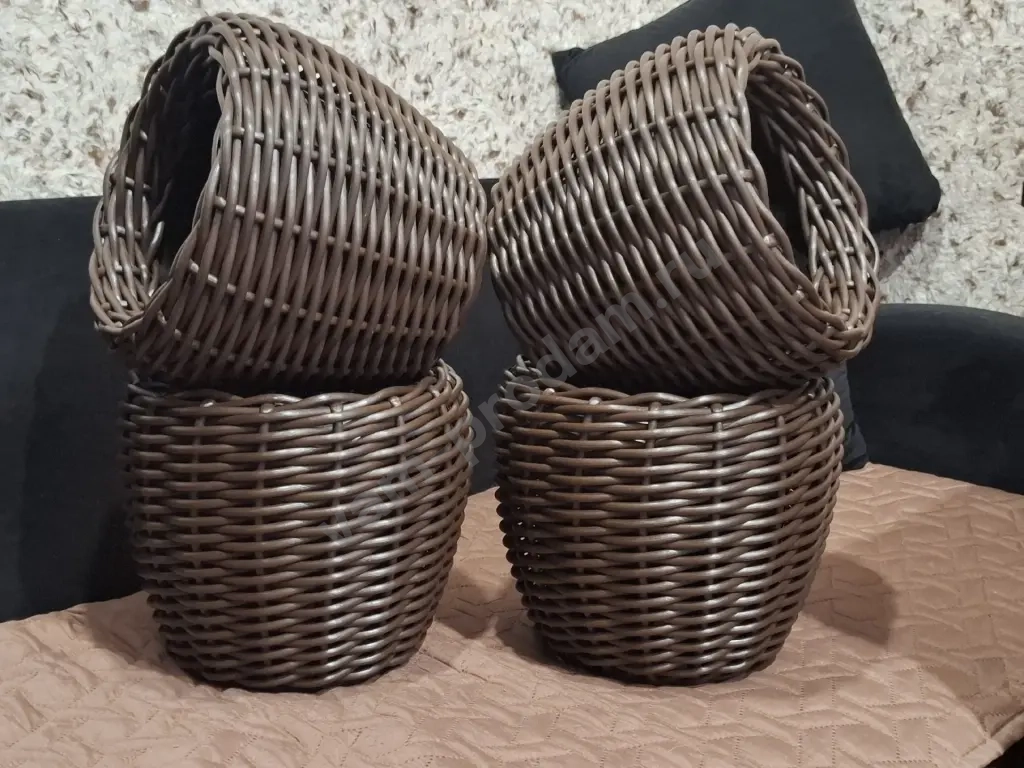 кашпо из ротанга