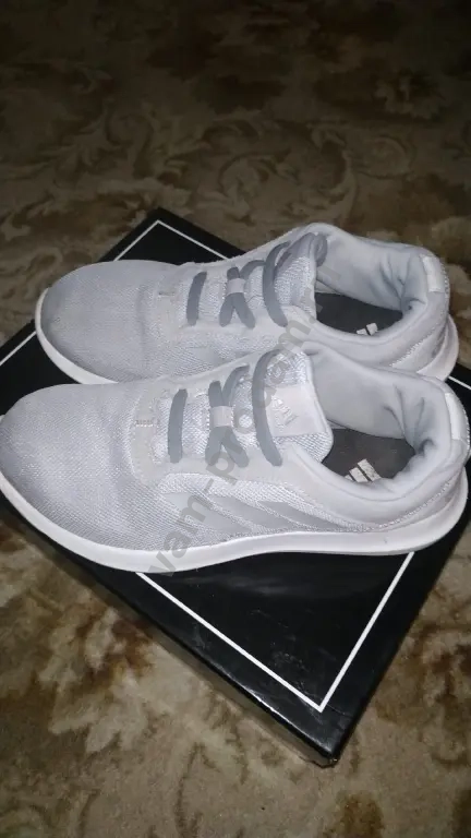 кроссовки Adidas 37