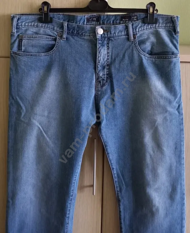 Джинсы Armani