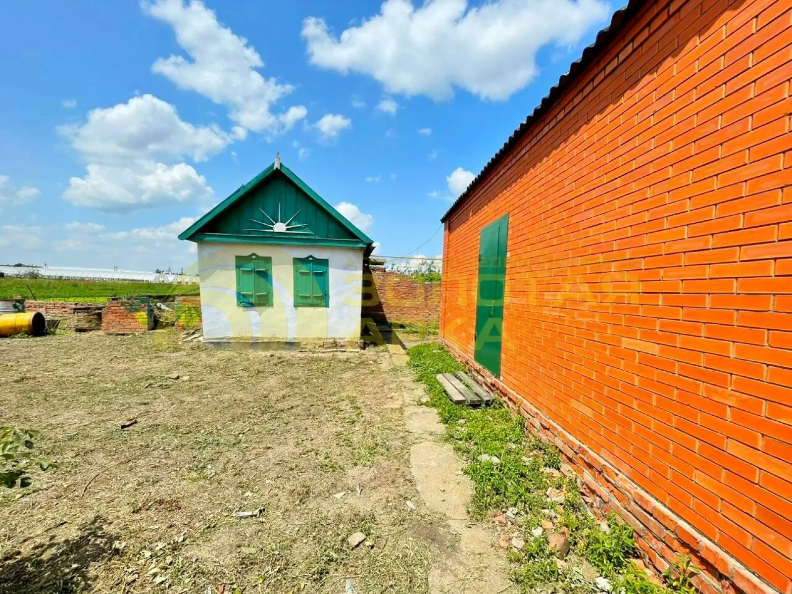 дом