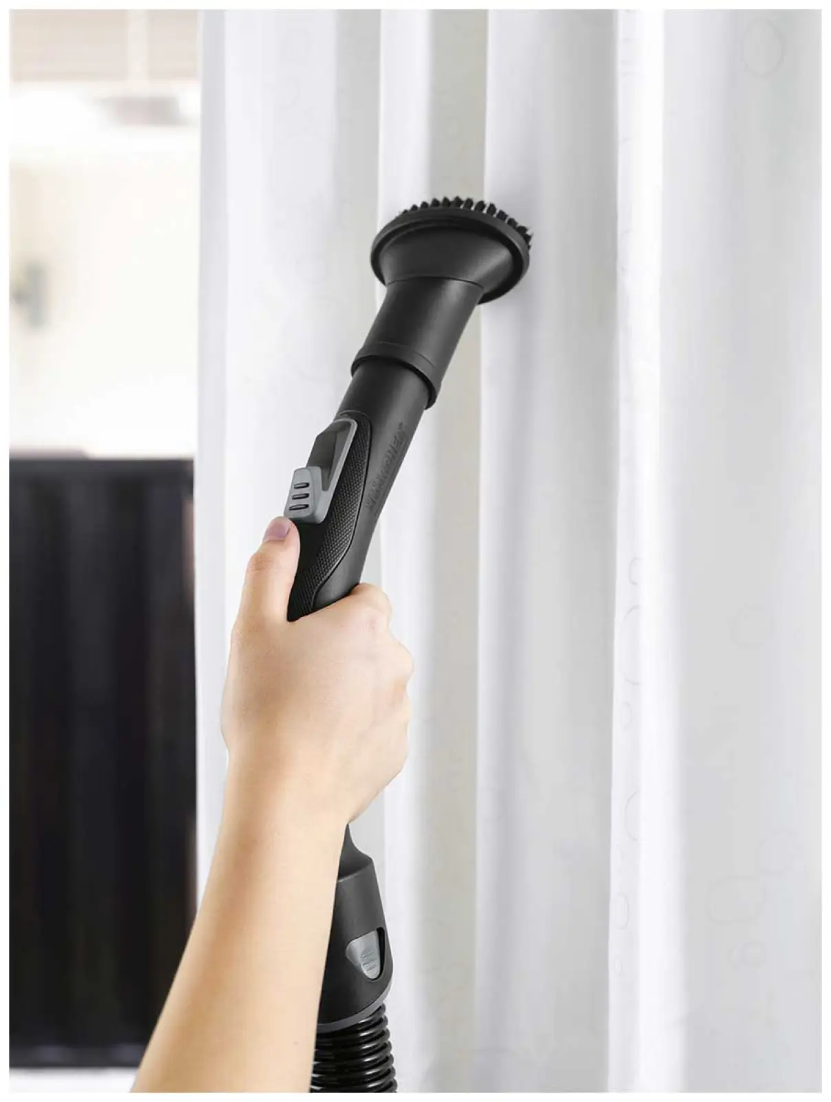Пылесос напольный Karcher VC 3, белый (1.198-053.0)