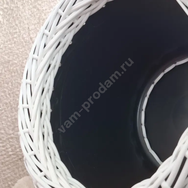 кашпо из ротанга