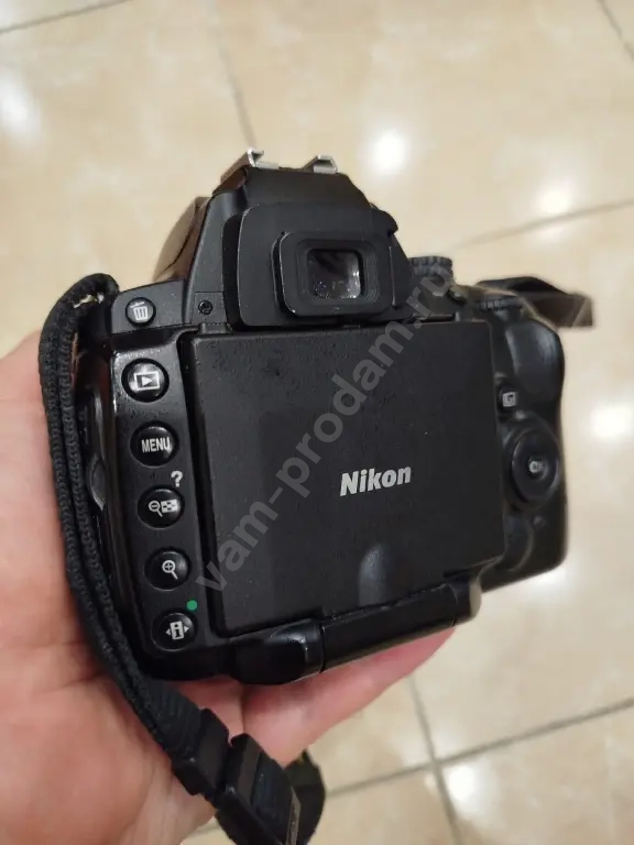 Зеркальный фотоаппарат Nikon D5000 + кит объектив 18-55