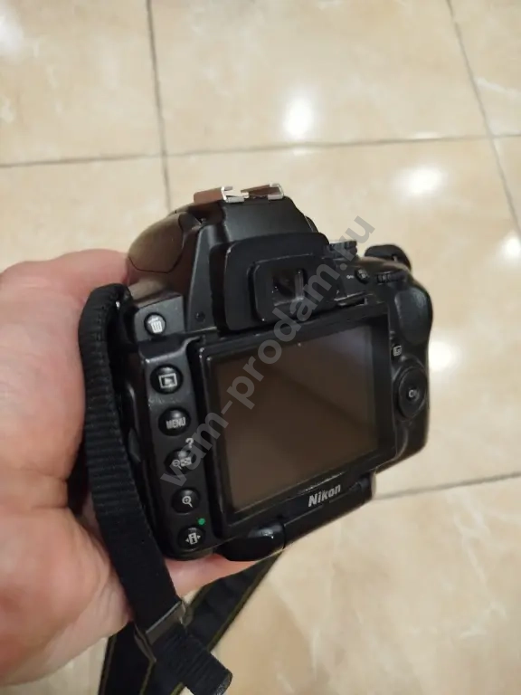 Зеркальный фотоаппарат Nikon D5000 + кит объектив 18-55