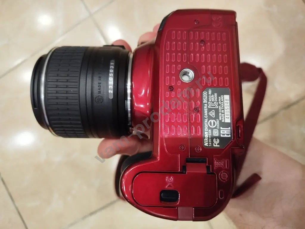 Зеркальный фотоаппарат Nikon D5200 + объектив кит 18-55