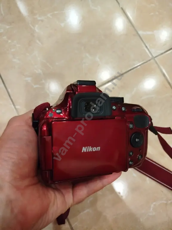 Зеркальный фотоаппарат Nikon D5200 + объектив кит 18-55
