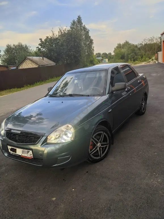 Приора седан 2010г Октябрь 150т.км