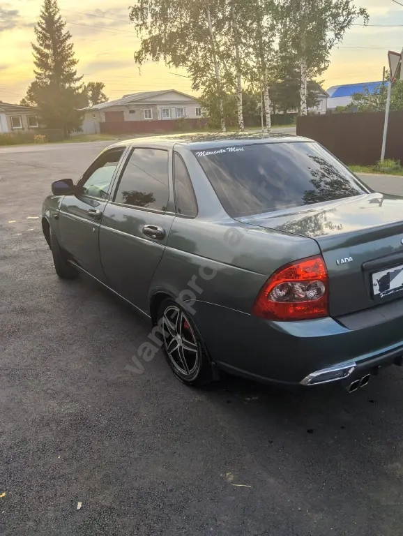 Приора седан 2010г Октябрь 150т.км