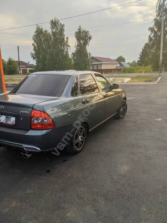 Приора седан 2010г Октябрь 150т.км