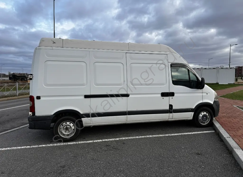Аренда автомобиля Renault Master, высота: 2,1 м