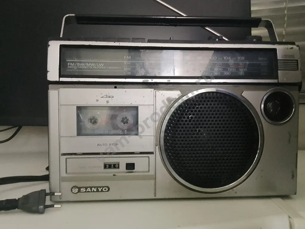 магнитола кассетная SANYO