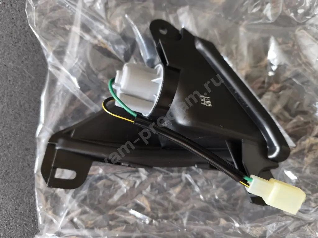 Поворотник передний правый Kawasaki ZX6R/ZX10R/ZZR