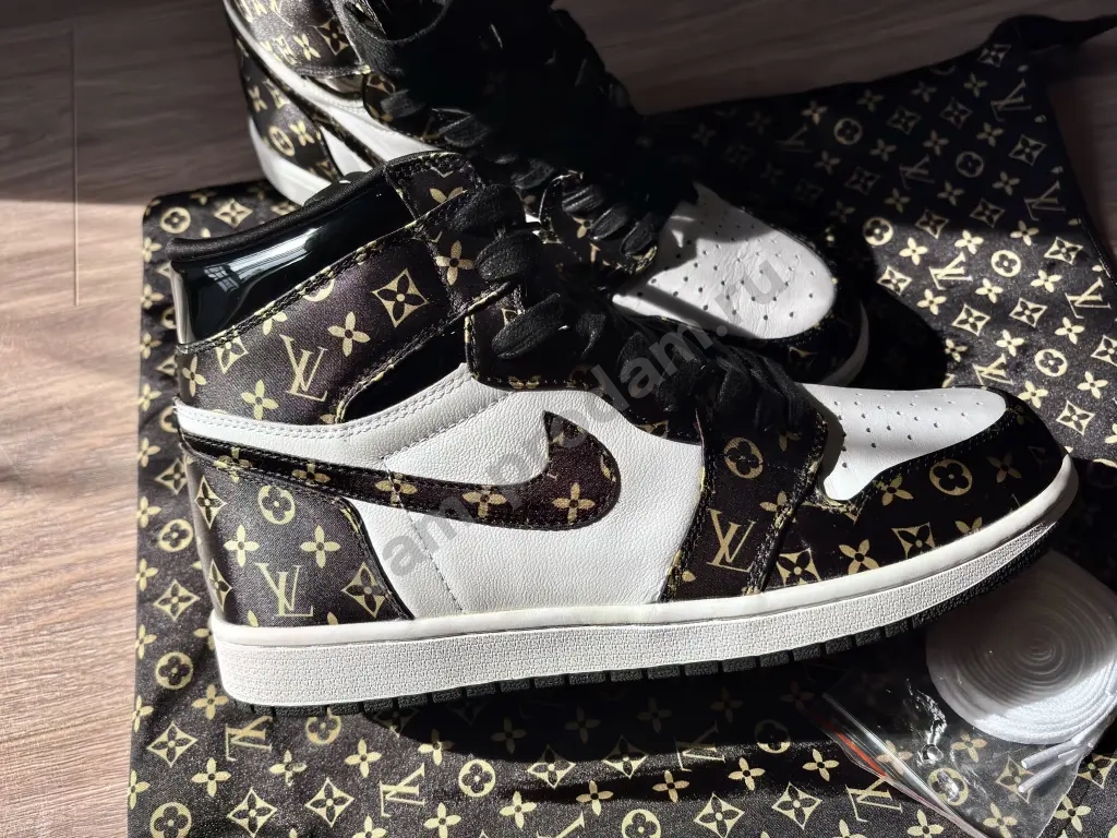 Кастомные кроссовки AirJordan 1