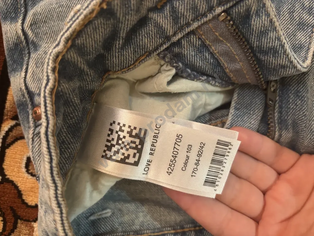 Джинсы LOVE REPUBLIC DENIM рваные, высокие, светлые, RUS 42 (EU 36)