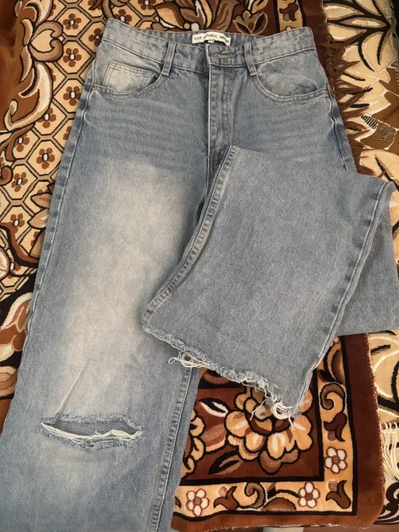 Джинсы LOVE REPUBLIC DENIM рваные, высокие, светлые, RUS 42 (EU 36)