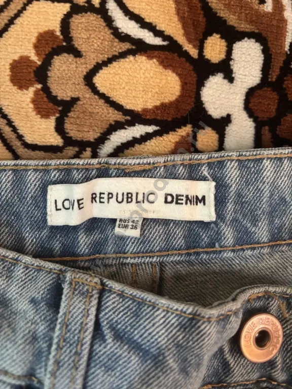 Джинсы LOVE REPUBLIC DENIM рваные, высокие, светлые, RUS 42 (EU 36)