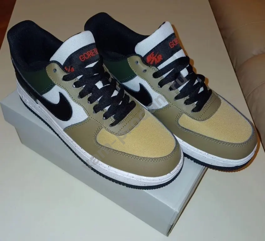 Кроссовки Nike