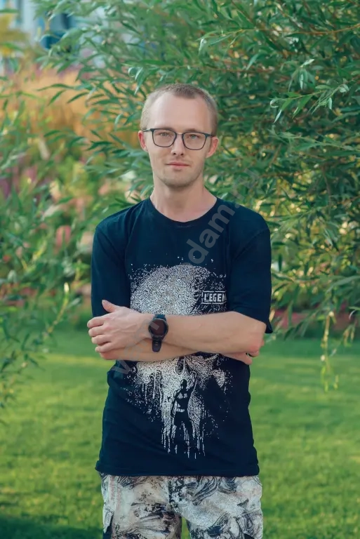 Актёр для массовки