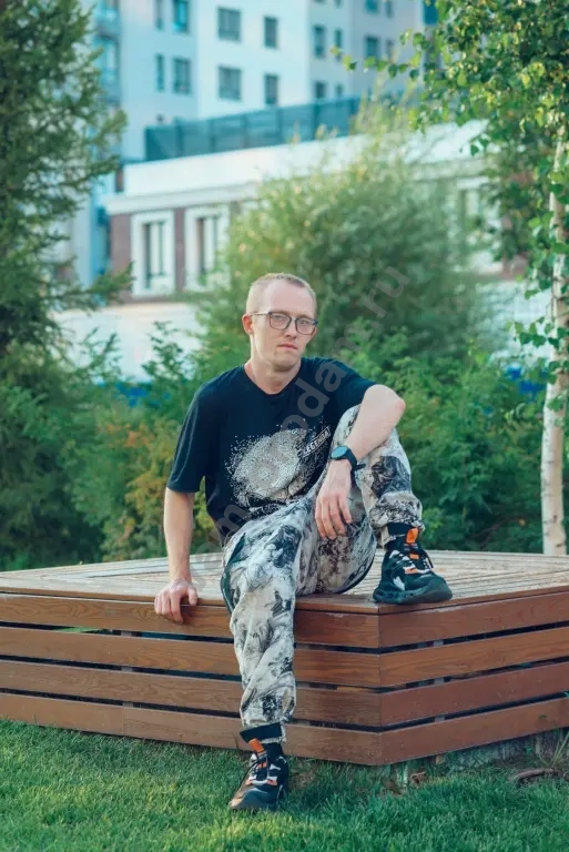 Актёр для массовки