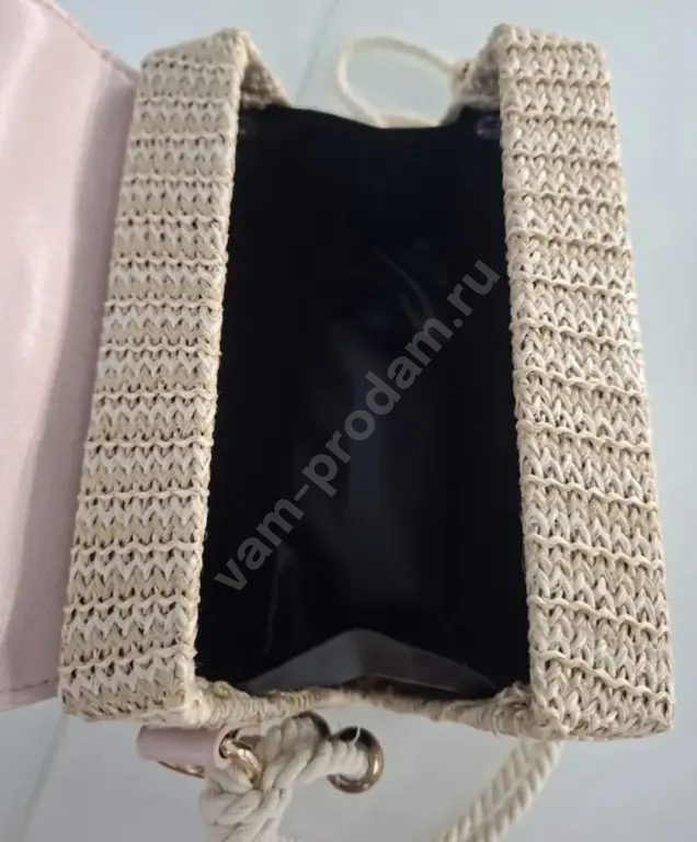 Женская сумка клатч из ротанга