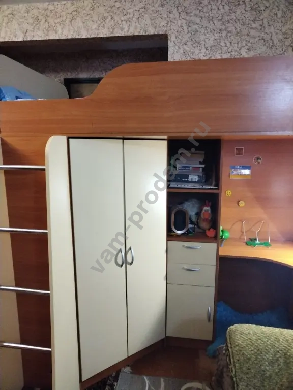 продаю,стенку-чердак за 4000 т.руб