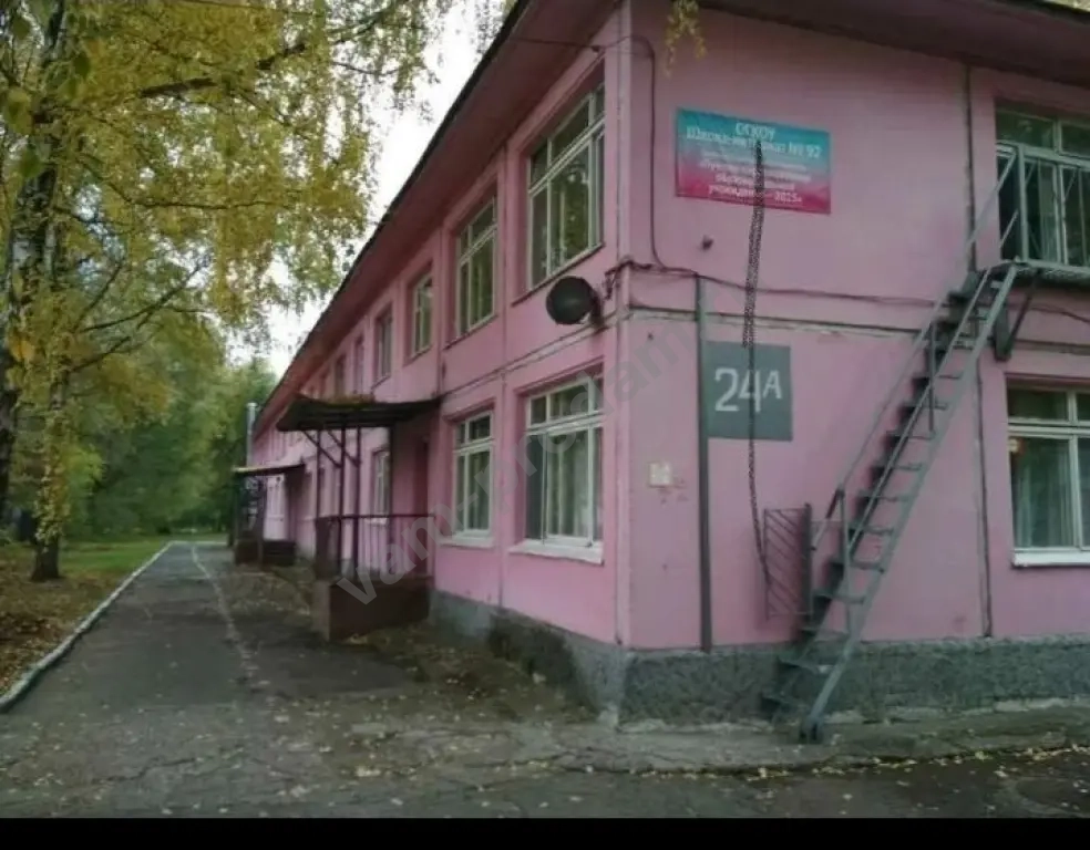 3-к. квартира, 56 м², 1/5 эт.