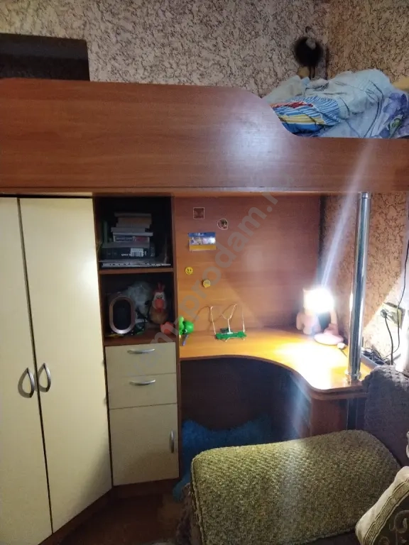 продаю,стенку-чердак за 4000 т.руб
