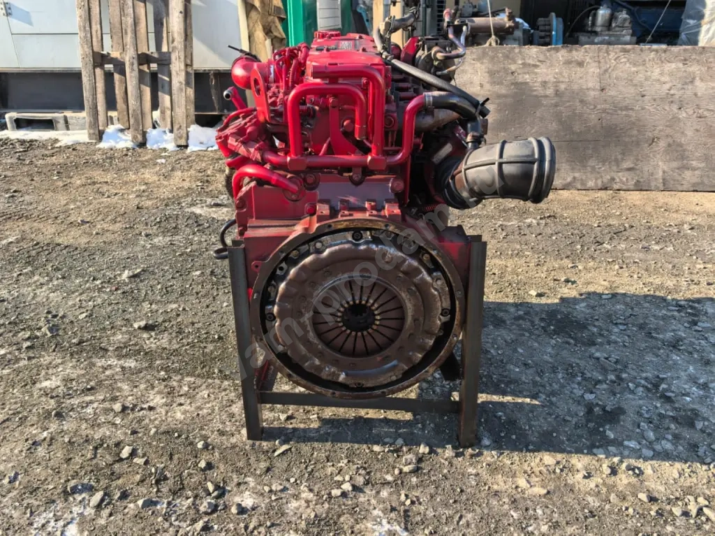 Двигатель б/у Cummins ISDe180-50, 4.5L