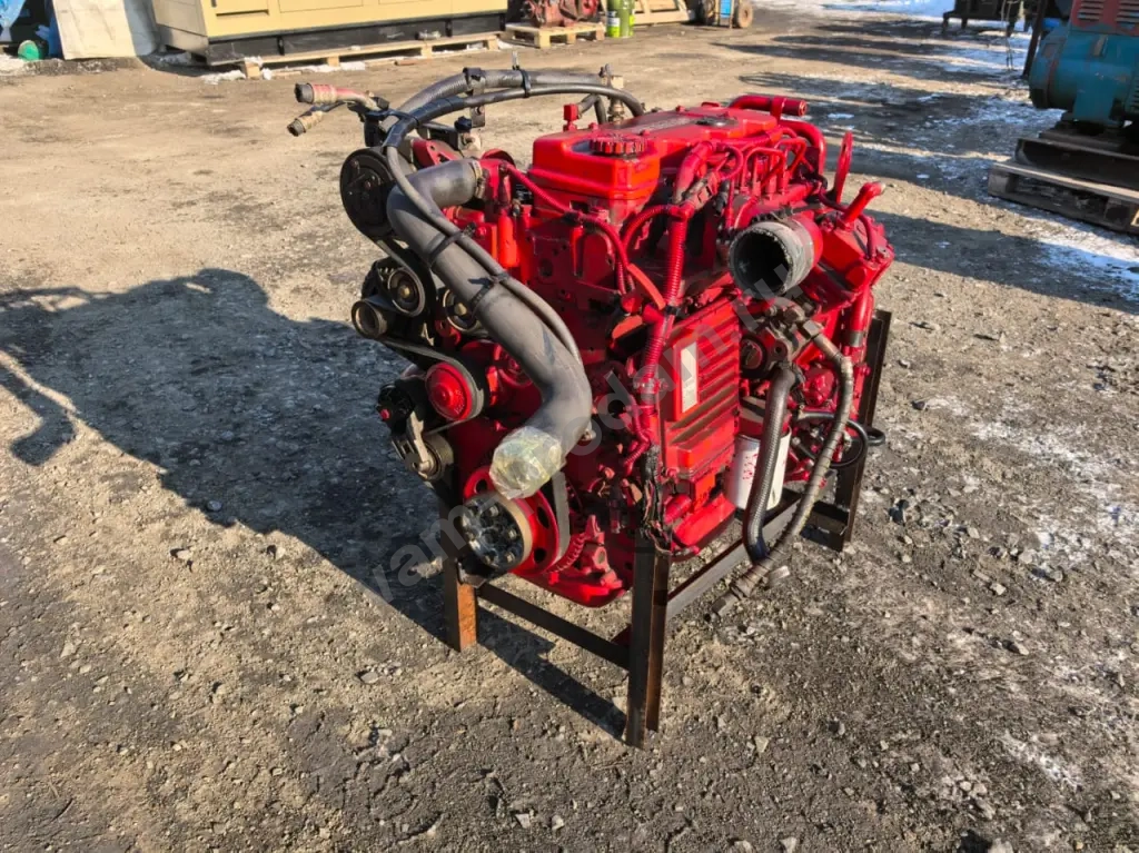Двигатель б/у Cummins ISDe180-50, 4.5L