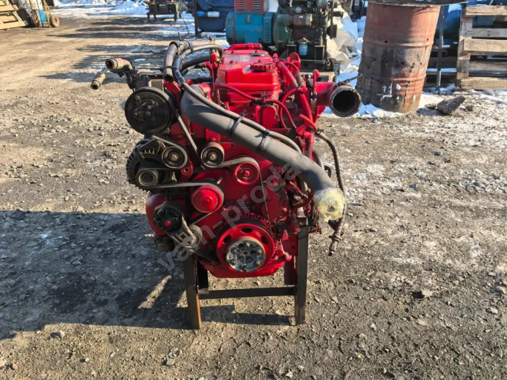 Двигатель б/у Cummins ISDe180-50, 4.5L