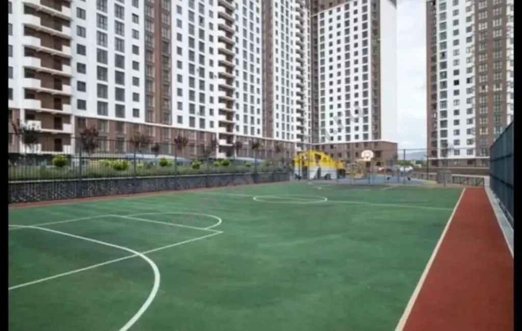 2-к. квартира, 60 м², 1/24 эт.