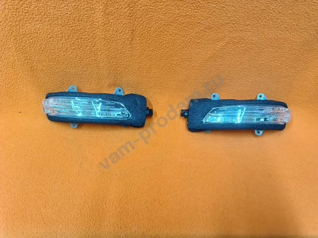 повторитель в зеркало Toyota land cruiser 200 , prado 150