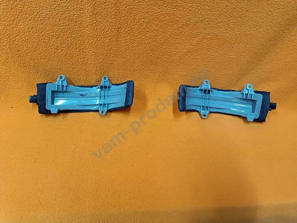 повторитель в зеркало Toyota land cruiser 200 , prado 150