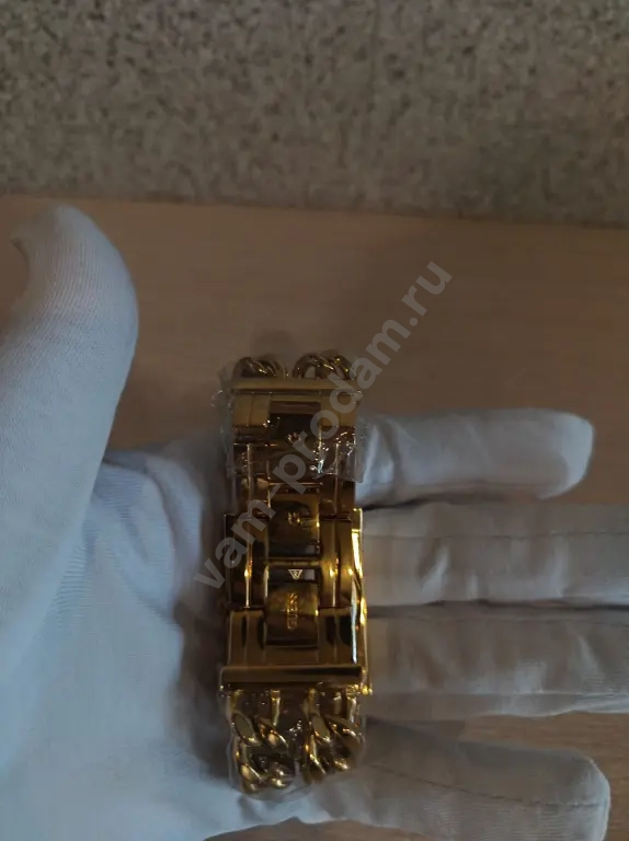 Часы женские Guess