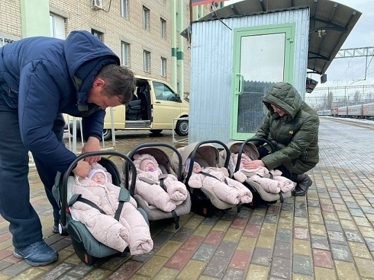 В Саратовской облaсти случилось настоящее чудо! 💖 
У семьи Безменовых родились …