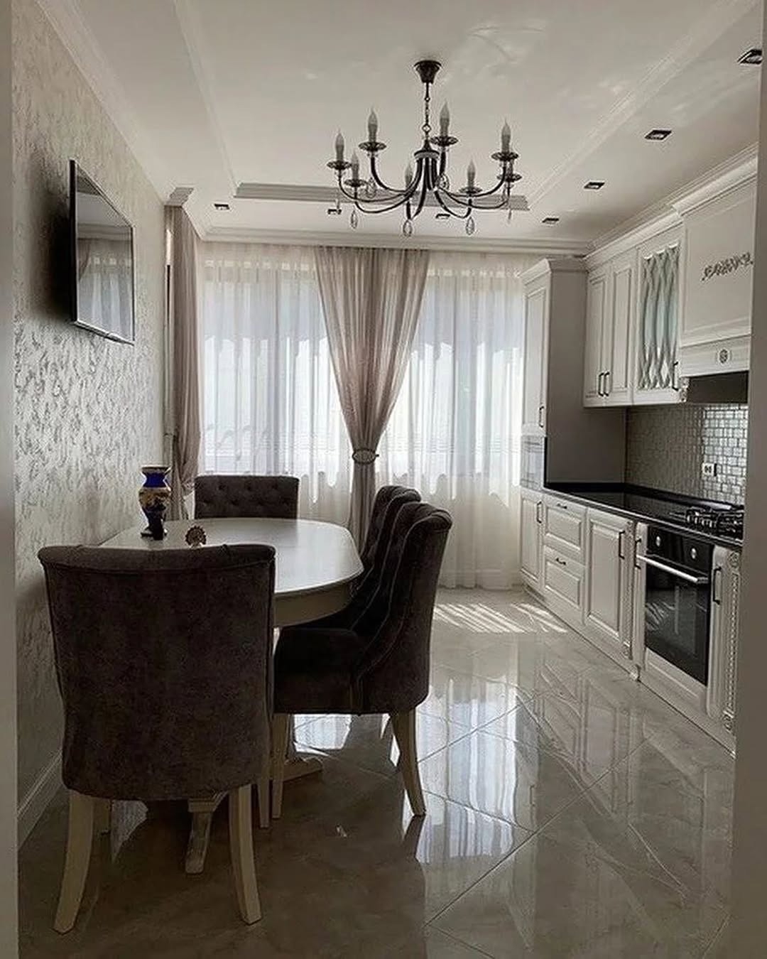 Очень уютная кухня, согласны?😍