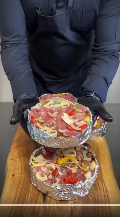 **МЯСНОЕ БЛЮДО С ОВОЩАМИ В ДУХОВКЕ** 😋👏

Идеальный вариант для ужина, который …